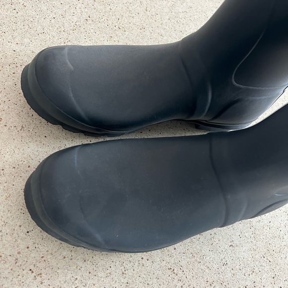 NEW Hunter boots Size 10 NEVER WORN. - Picture 2 of 6